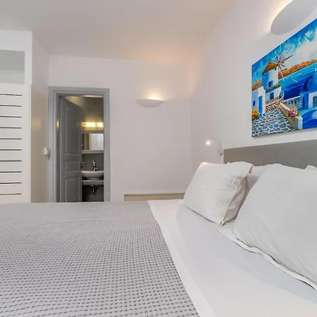 Central Fira Hotel Hotel 3*