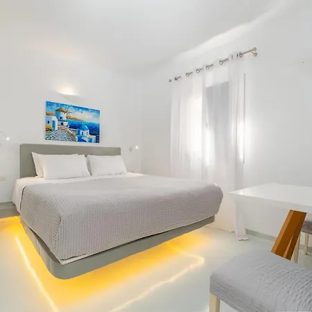 Central Fira Suites Hotel