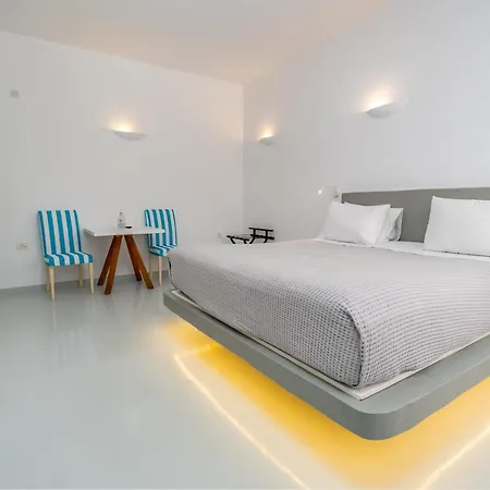 Hotel Central Fira Suites