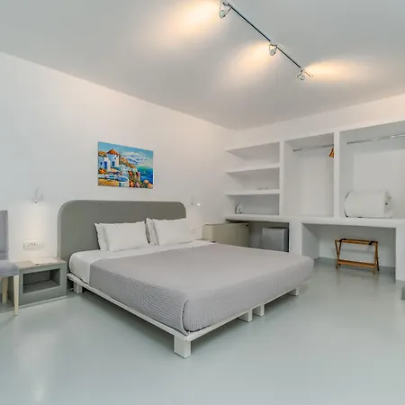Central Fira Suites