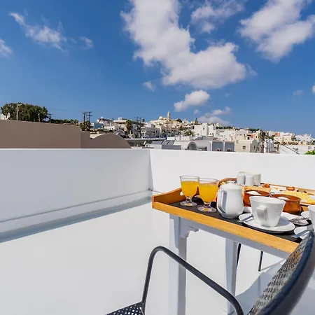 Central Fira Suites 3*