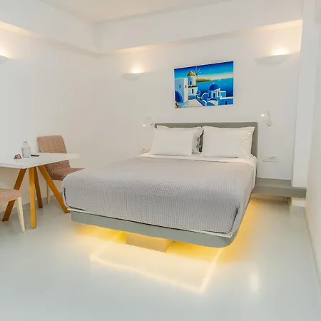 Hotel Central Fira Suites 3*